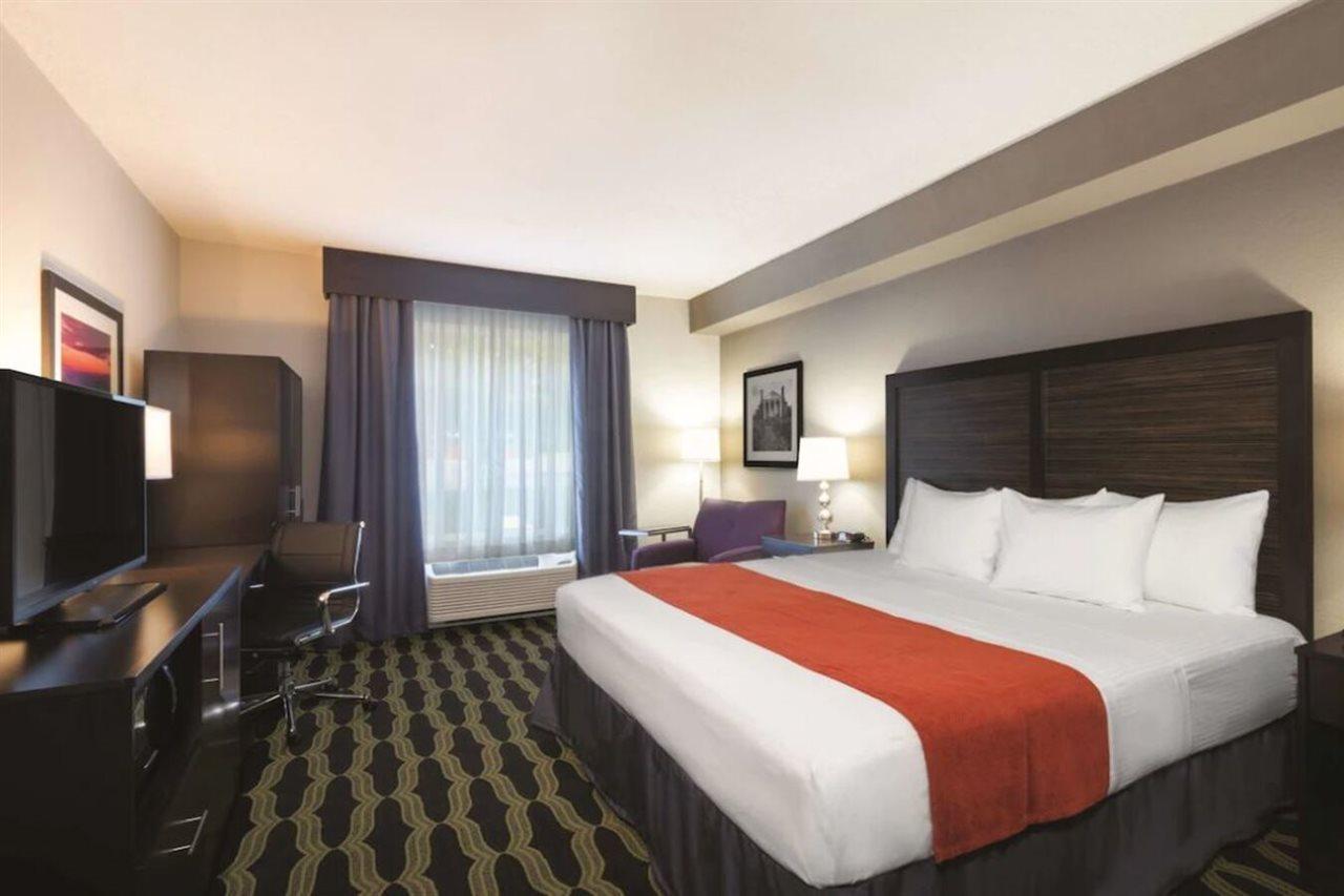 Hotel La Quinta By Wyndham Lynchburg At Liberty Univ. Esterno foto